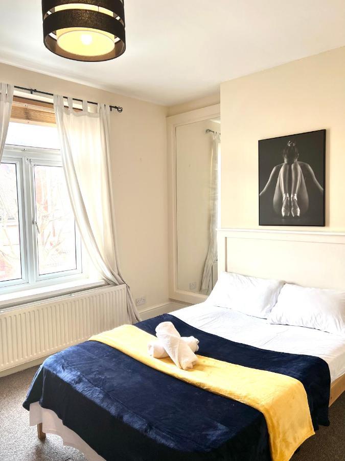 Aldgate Holiday Rooms 런던 외부 사진