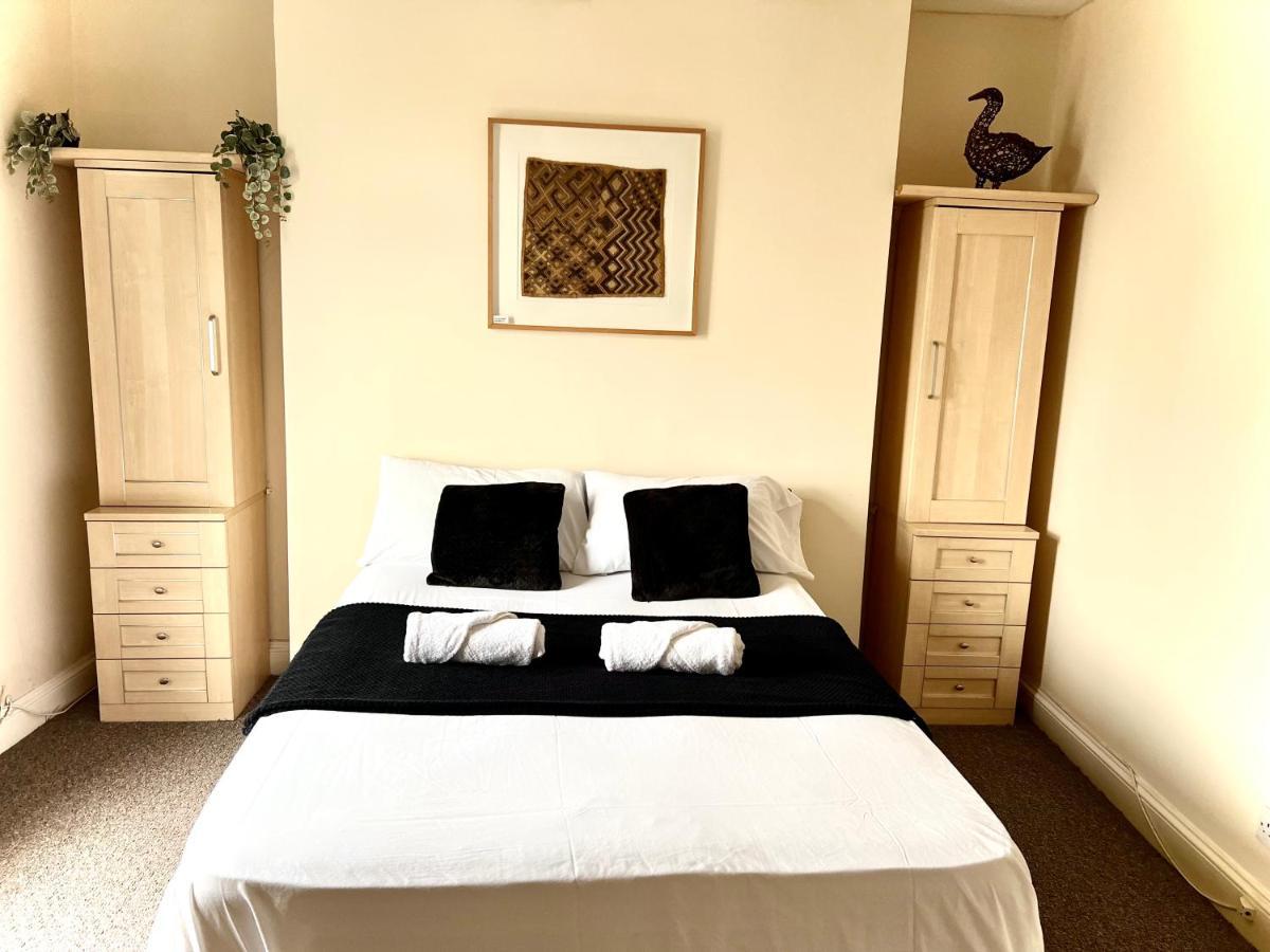 Aldgate Holiday Rooms 런던 외부 사진