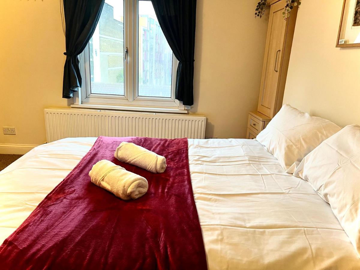 Aldgate Holiday Rooms 런던 외부 사진