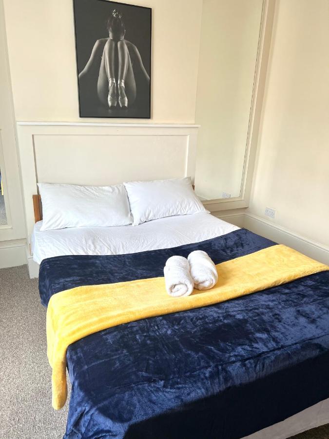 Aldgate Holiday Rooms 런던 외부 사진