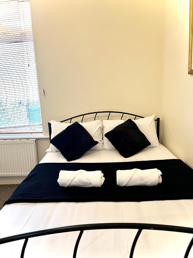 Aldgate Holiday Rooms 런던 외부 사진