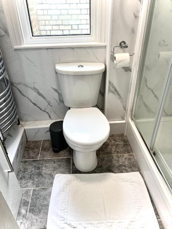 Aldgate Holiday Rooms 런던 외부 사진