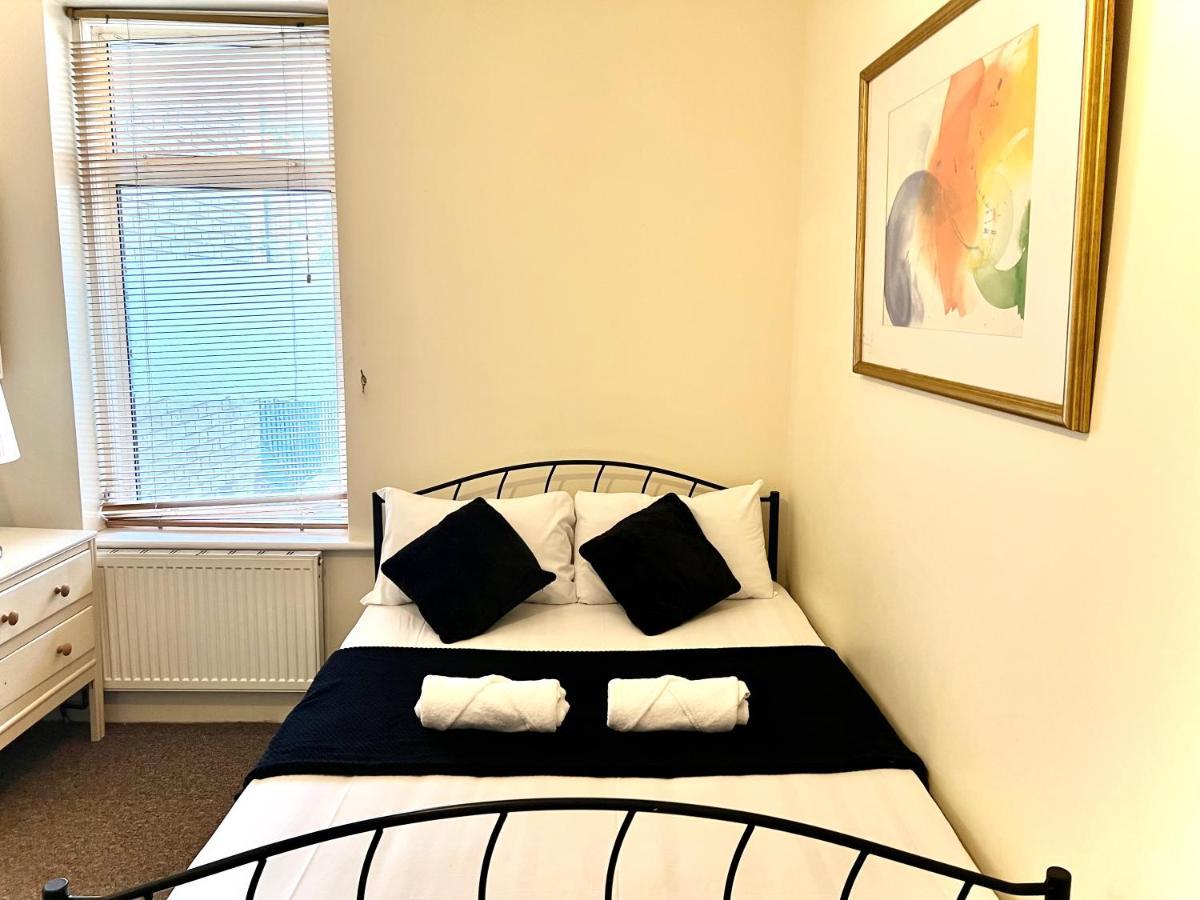 Aldgate Holiday Rooms 런던 외부 사진