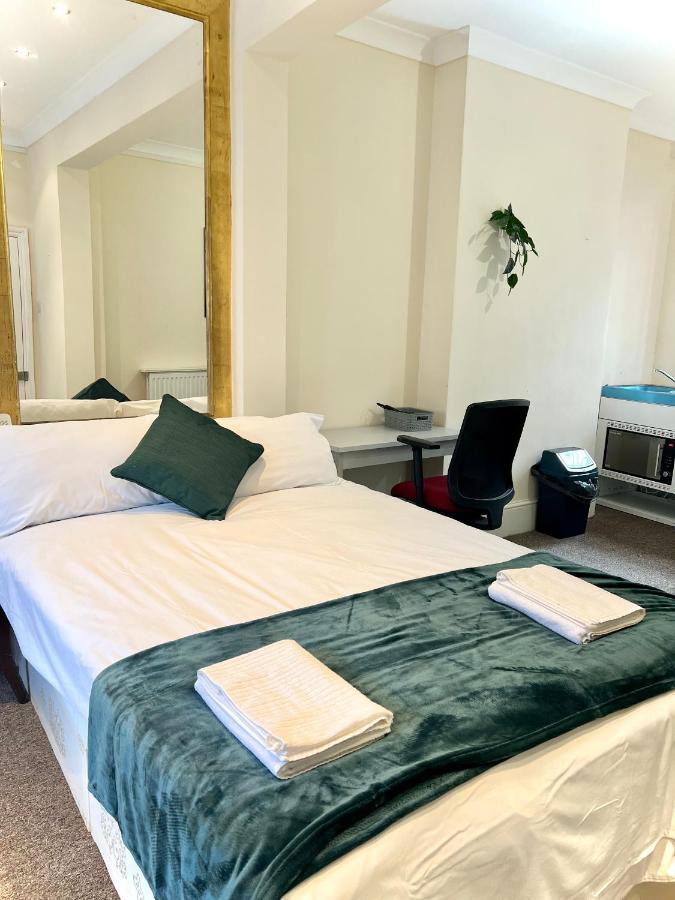 Aldgate Holiday Rooms 런던 외부 사진