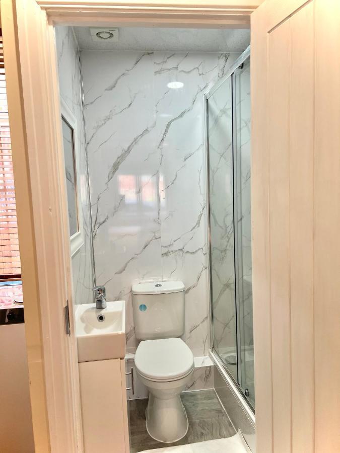 Aldgate Holiday Rooms 런던 외부 사진